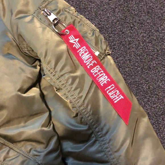 ❗️SOLD❗️Bomber jacket - Picture 2 of 2